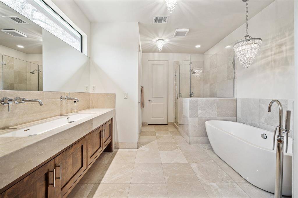 Spacious primary bedroom bath