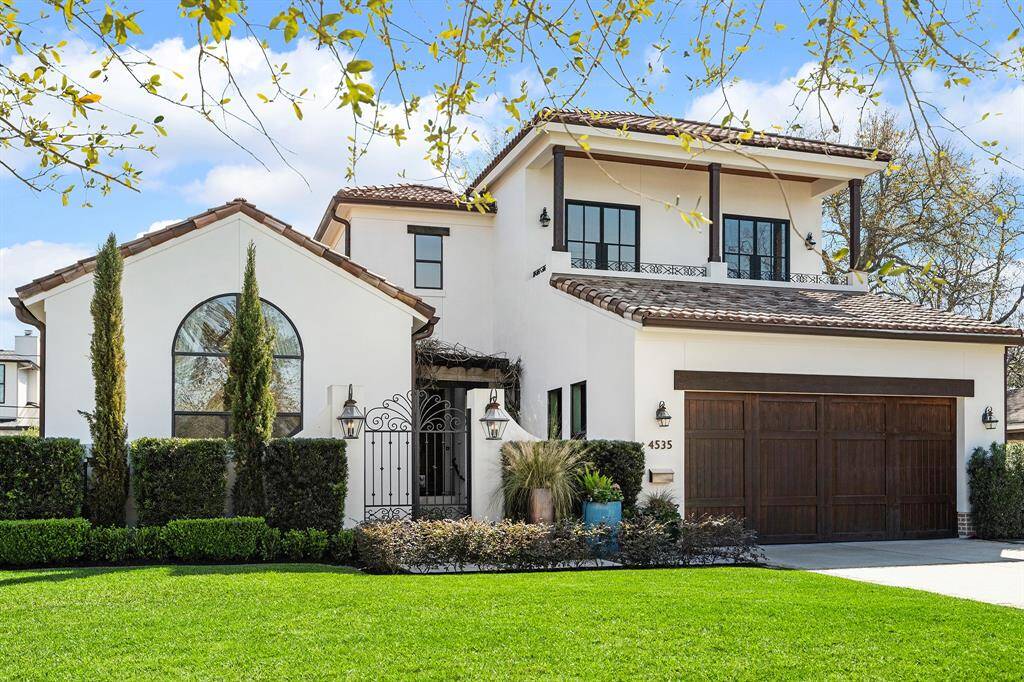 Custom Watermark homes build