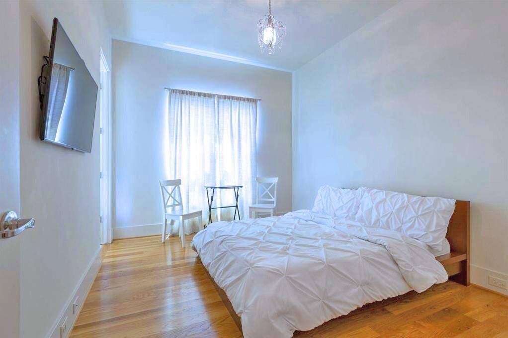 third downstairs bedroom