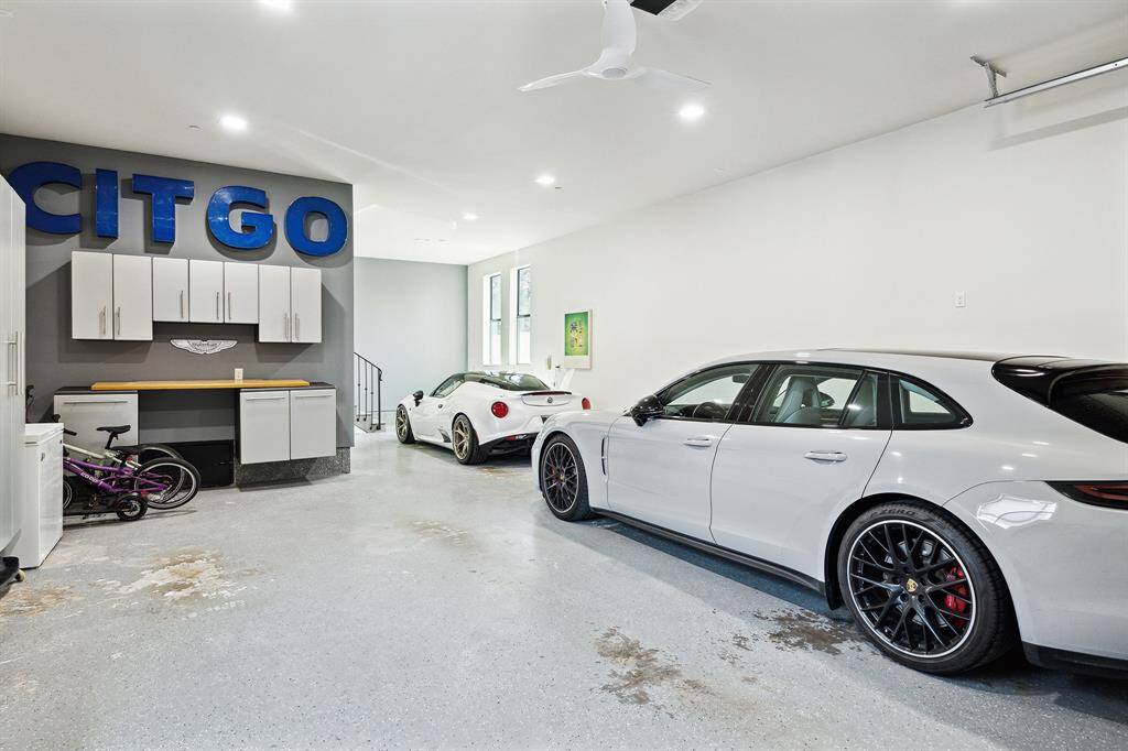 Oversided 3 car Garage