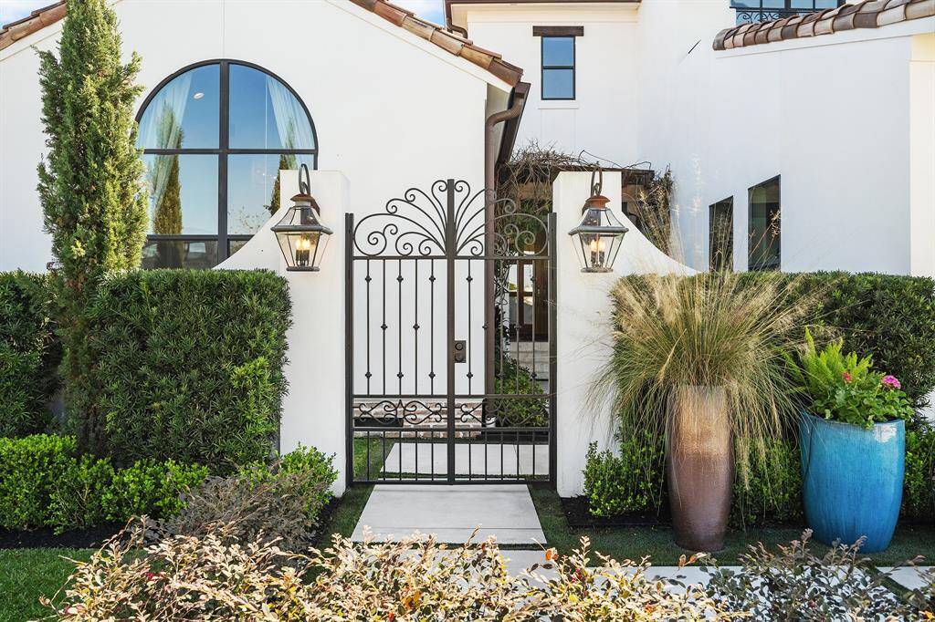 Private front courtyard and entry