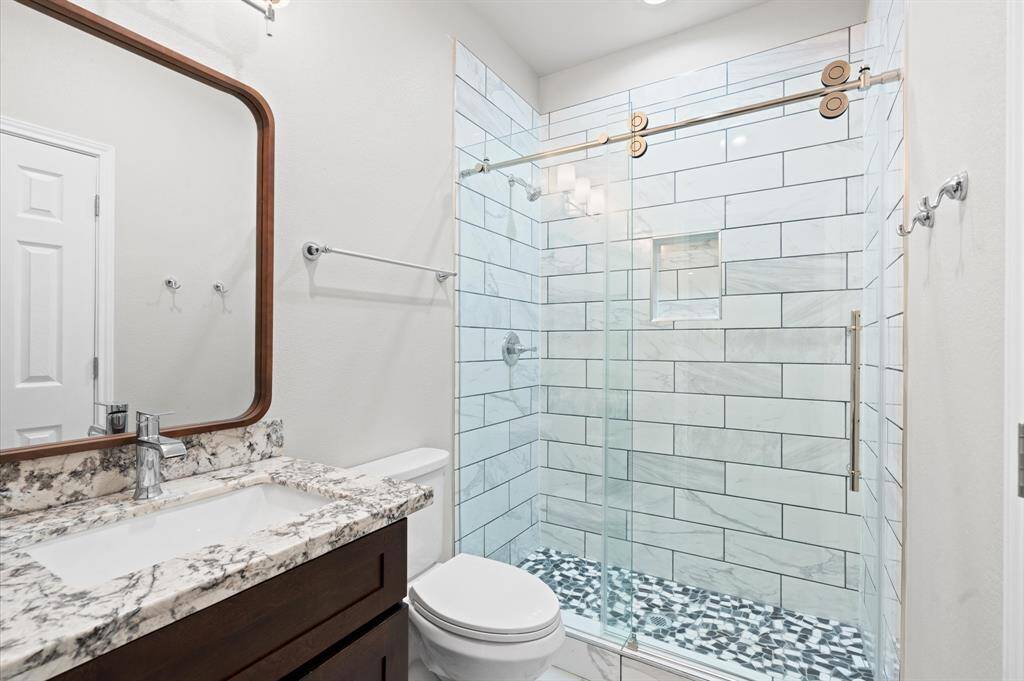 Secondary Bathroom.