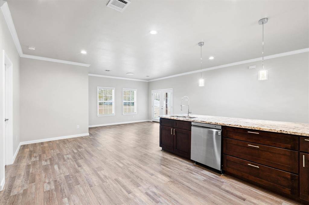 Island in the kitchen.