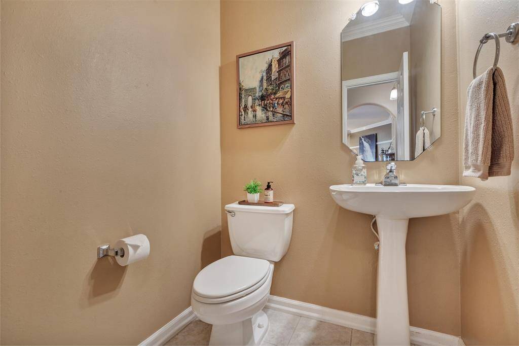 Half bath down stairs