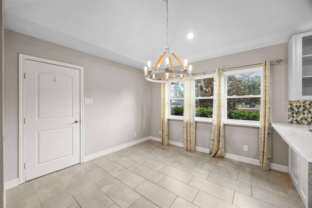 Breakfast area off of the kitchen.