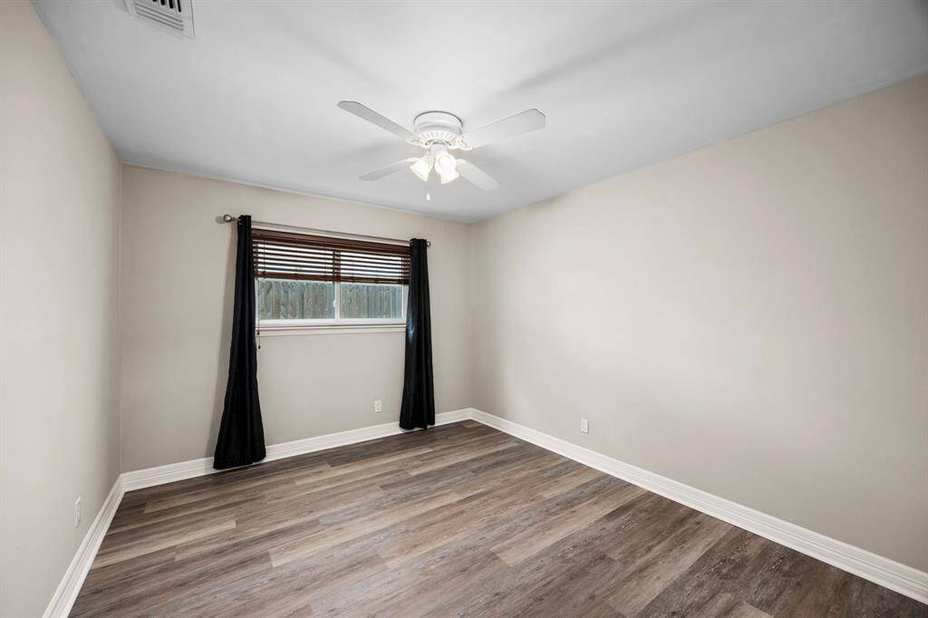 Middle bedroom #3