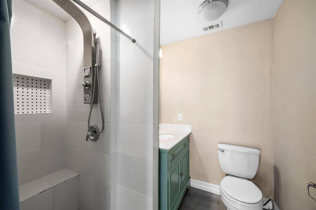 Second primary full bath.