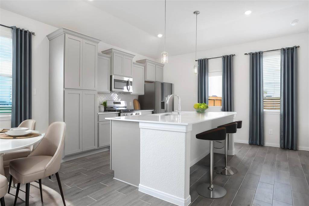This kitchen is by far any chef’s dream!