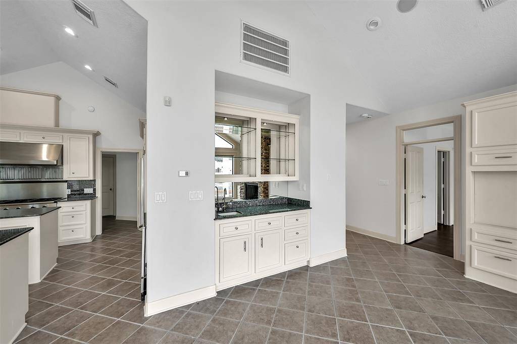 Wet bar