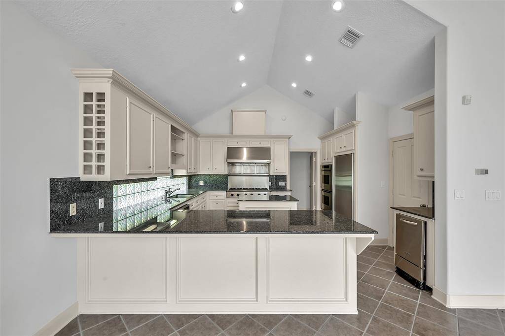 Lots of space in this beautiful kitchen.