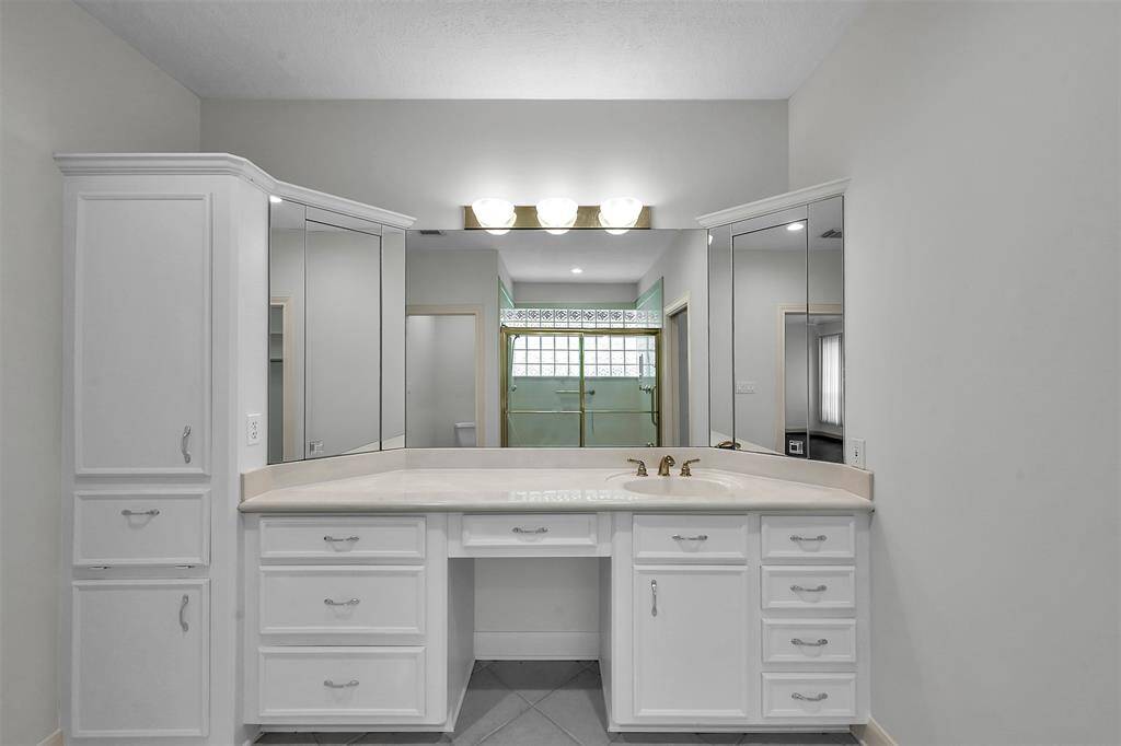 Second Primary Bathroom
