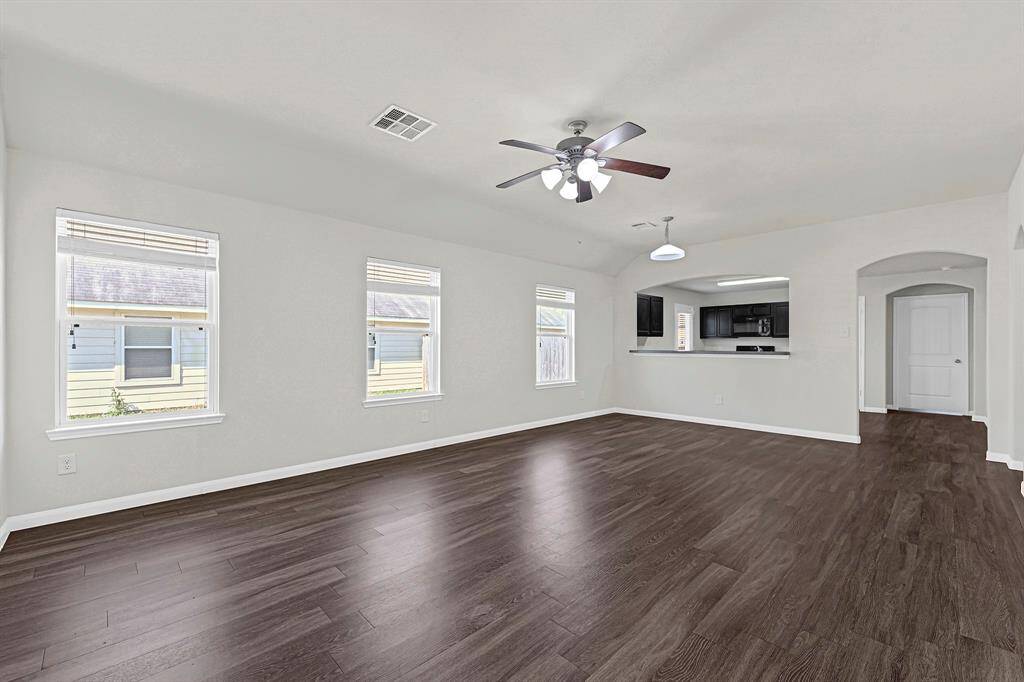 Living/dining combo