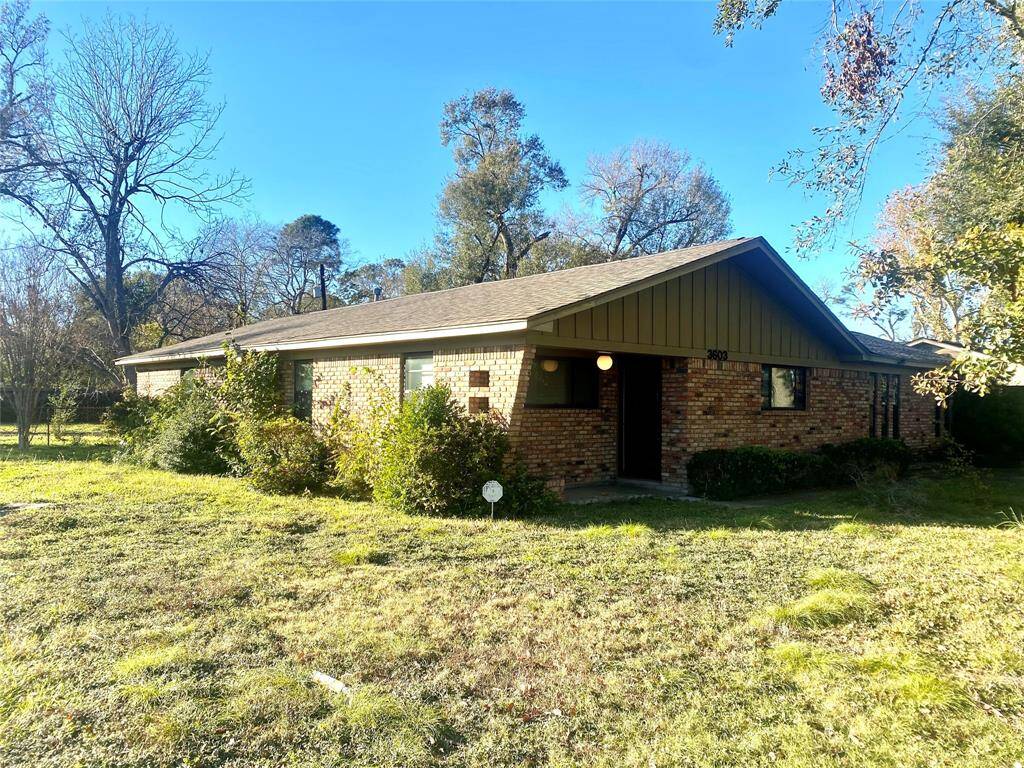 Corner, oversized, 14,450 SF lot. This is a fantastic opportunity for a family that wants to add their own taste.