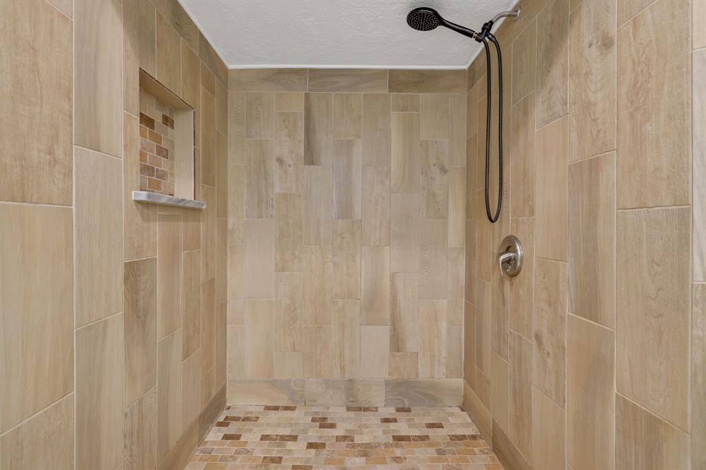 Primary Shower
