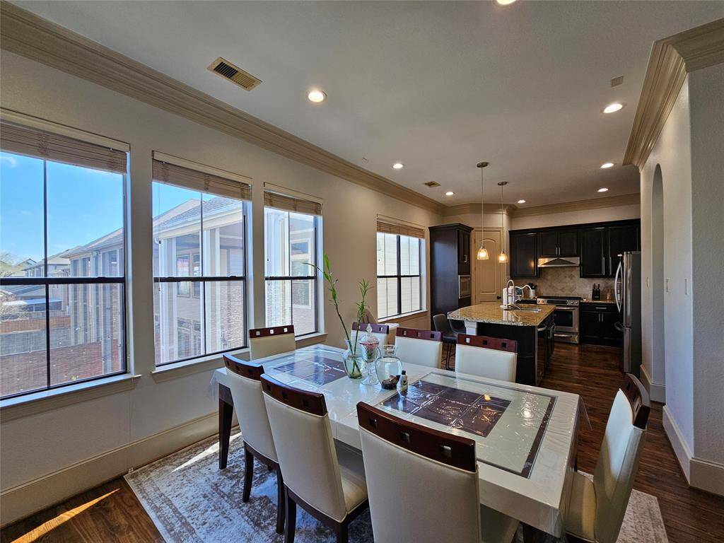 Lots of natural light with no direct backdoor neighbor for privacy. Imagine breakfast with all that vitamin D.
