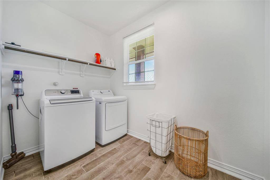 Spacious utility room.