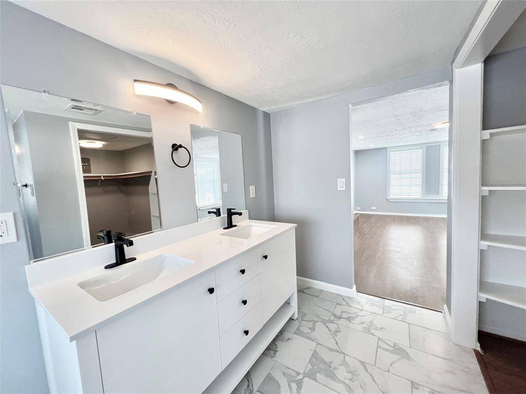 Upstairs bathroom and dressing area