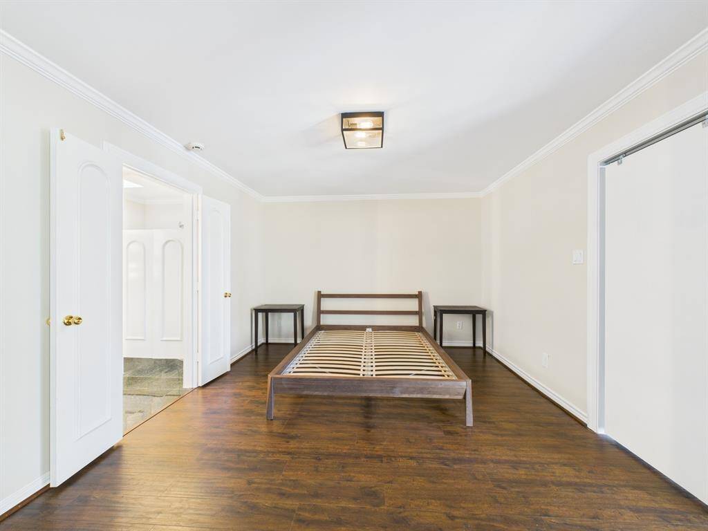 Large bedroom