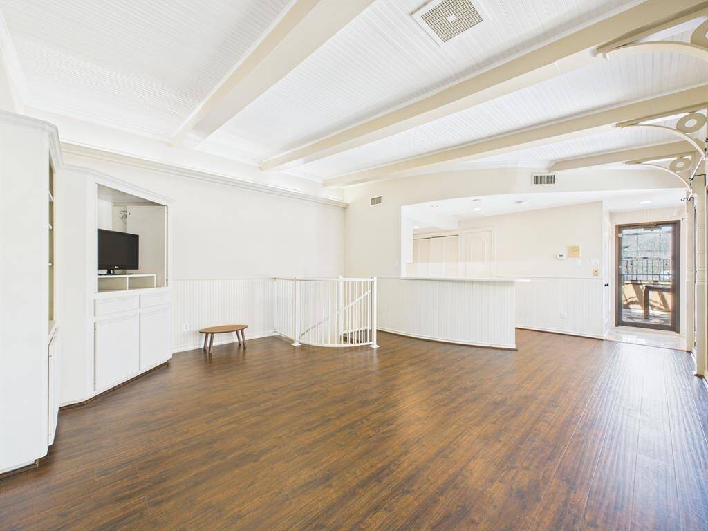 Fantastic Media/Game Room with Kitchenette