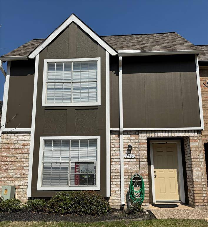 Condo front from Hammerly St