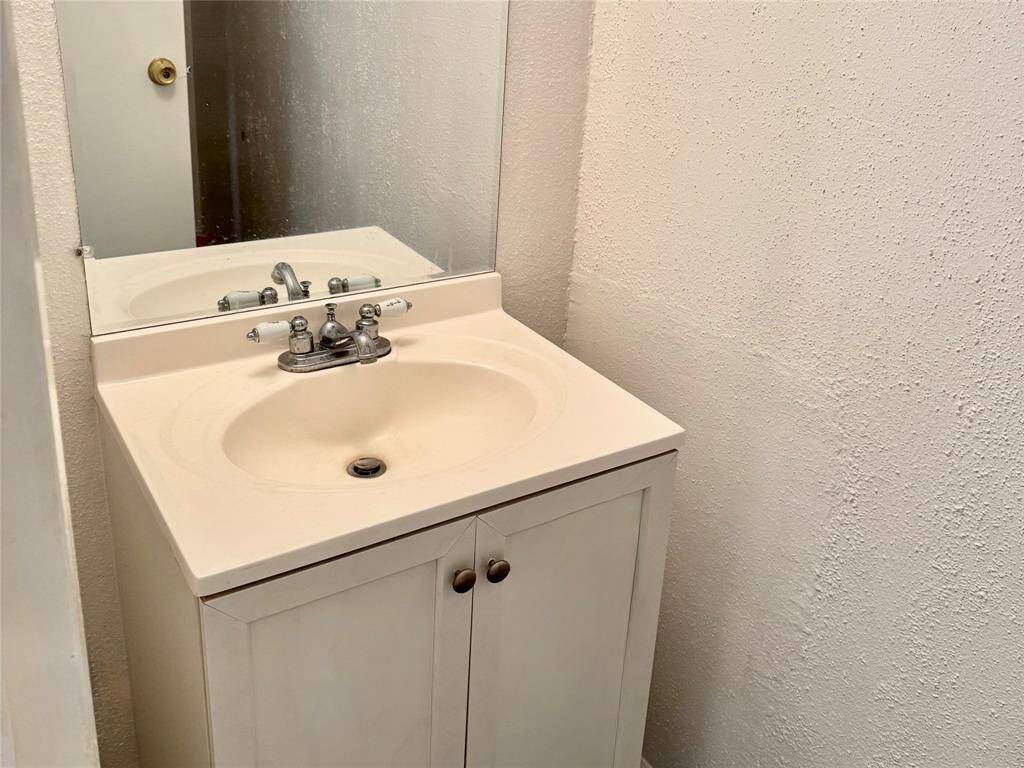 Downstairs half bath