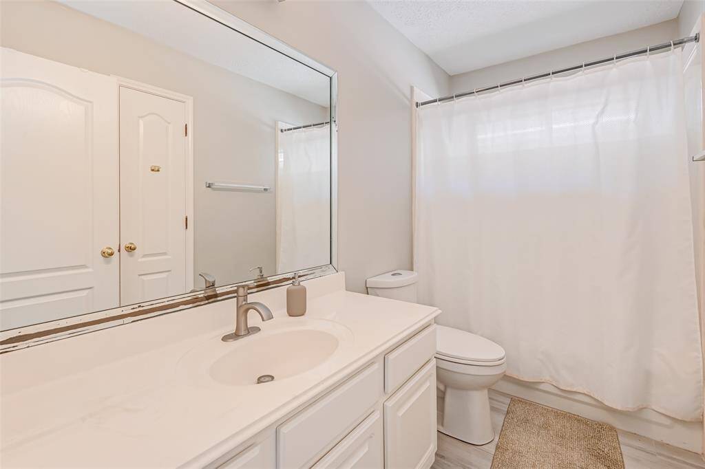 Guest Bath is between Secondary Bedrooms.