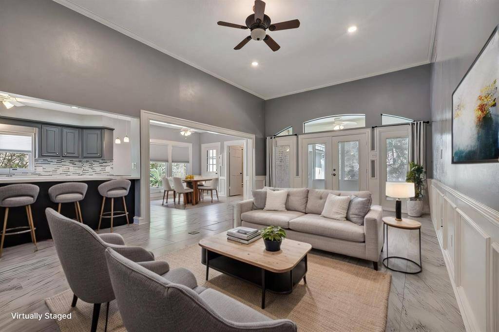 Family Room (virtually staged)