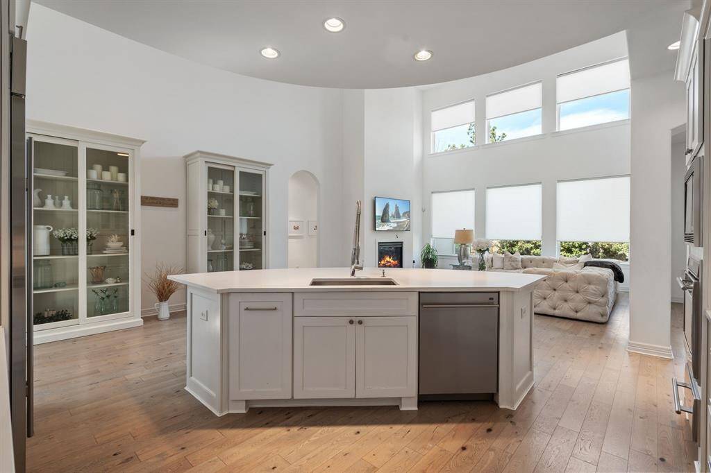 This kitchen island is perfect for entertaining! This elegant kitchen island offers ample space and style.