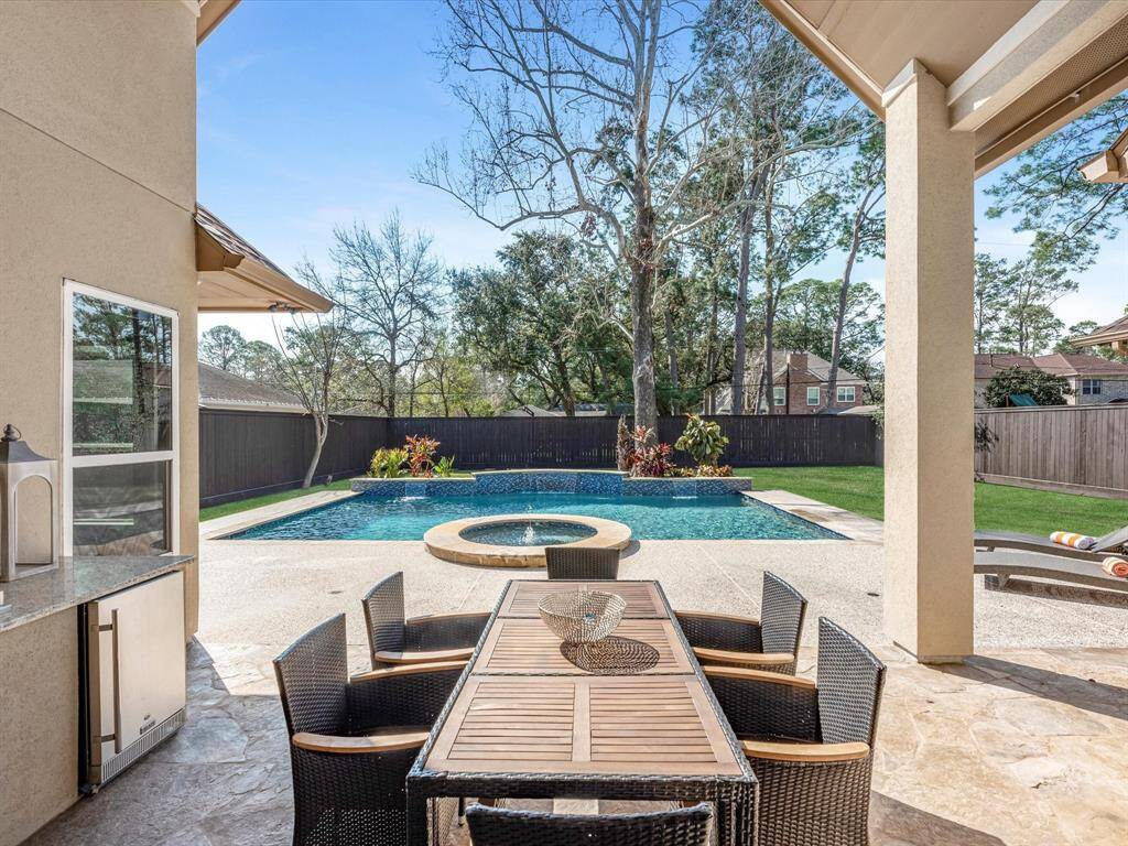 With a state of the art out door kitchen you and your guests will love spending time outside!