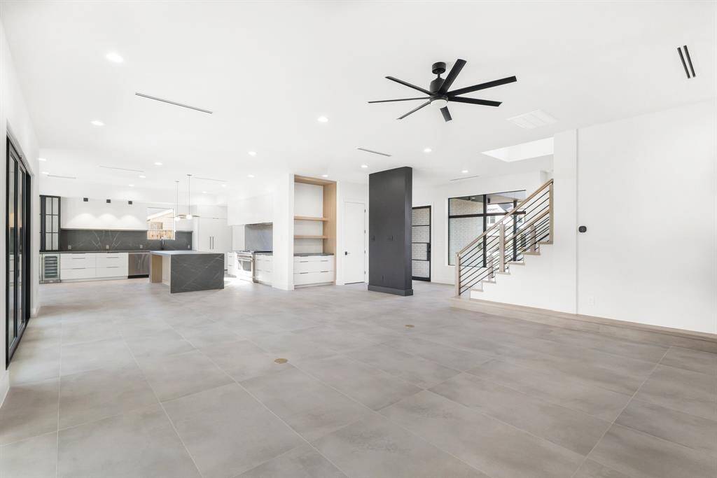 Modern Living Room - Echo Custom Homes.