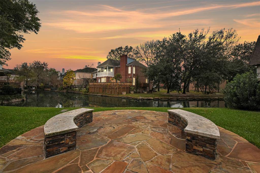 This serene setting in the community invites leisurely strolls, moments of reflection, and opportunities to fully immerse in the beauty of nature.