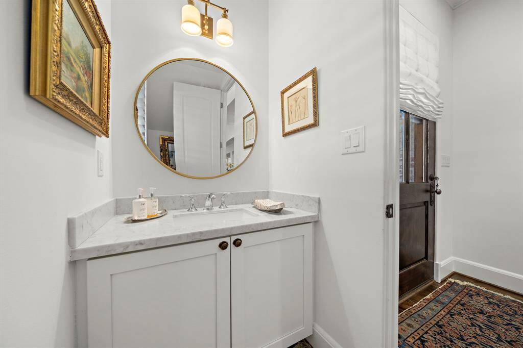 Light and airy space can be used for breakfast room.  Current owners use as a charming seating area - providing a cozy and versatile space to relax and unwind.