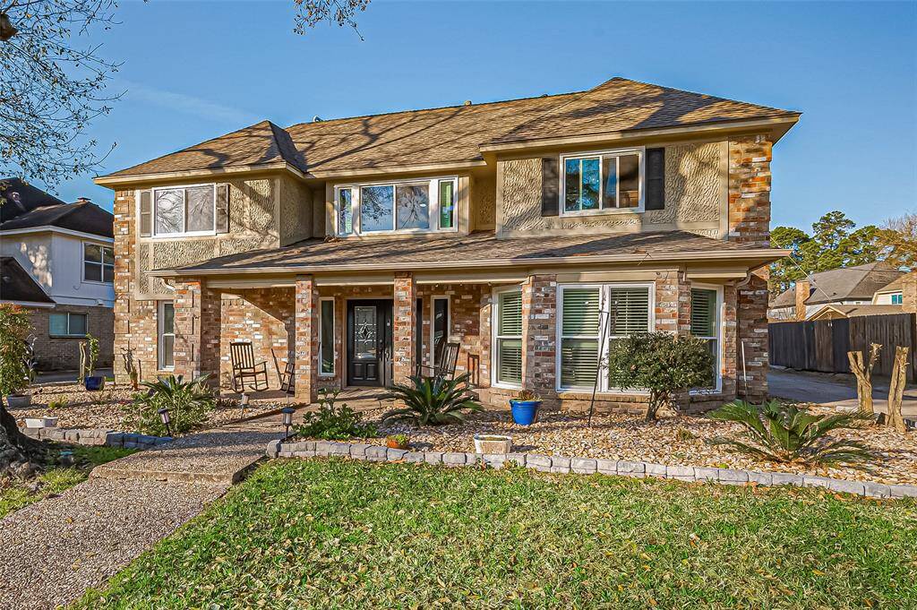 Discover your dream home at 16119 Maplehurst! This charming residence offers inviting curb appeal and a perfect blend of comfort and style. Don't miss the opportunity to make it yours!