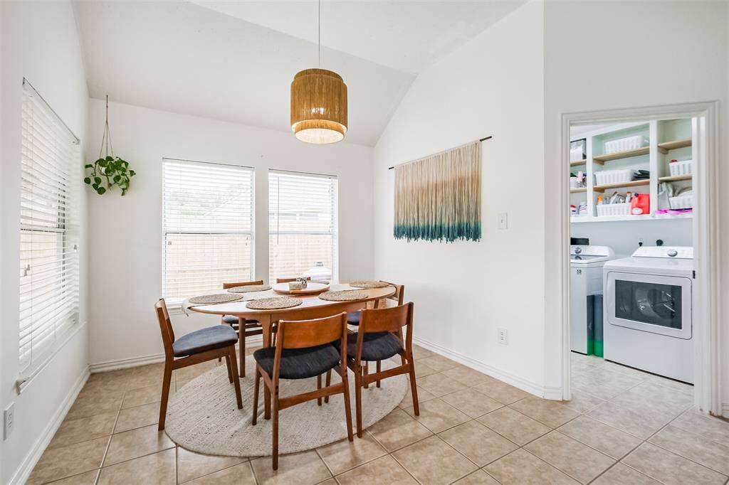 Breakfast area for those quick meals