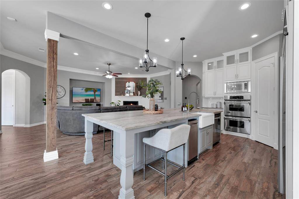 Wood paver tile throughout living area, and Fur-Down adds a nice touch!