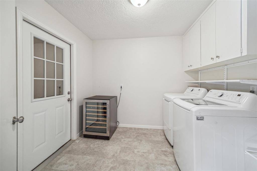 Extra spacious Utility Room