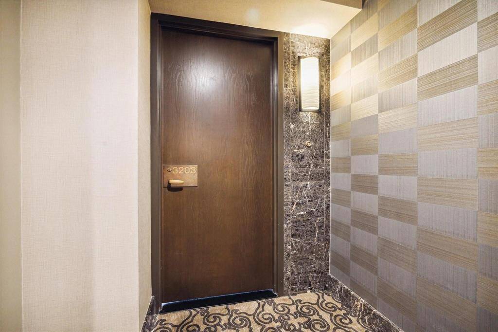 Beautiful, rich entry will greet your guests.
