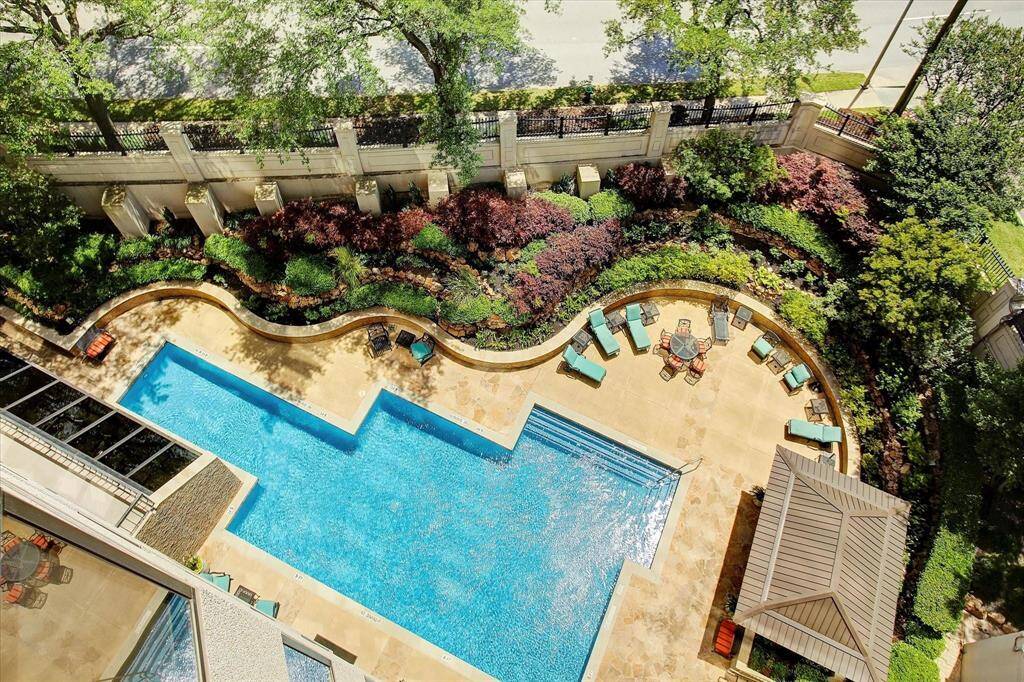 Enjoy the heated outdoor swimming pool with lap lane & surrounding lounge and entertainment area year round!