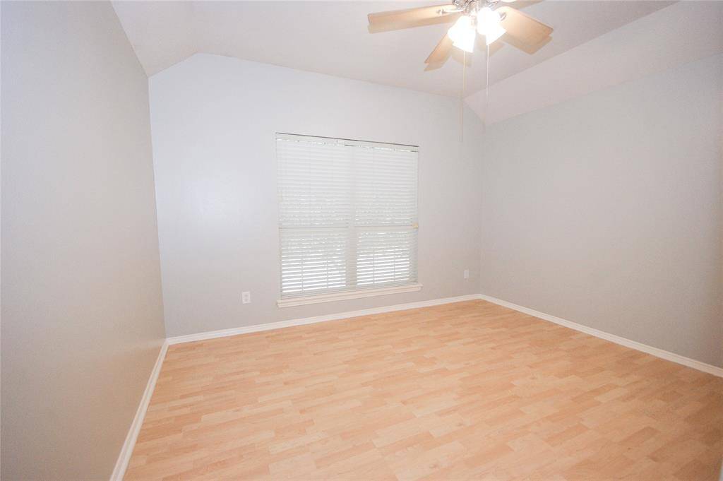 3RD BEDROOM UP