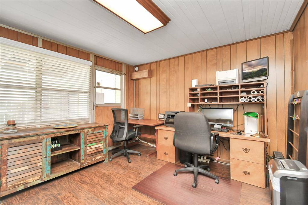 Sunroom/office