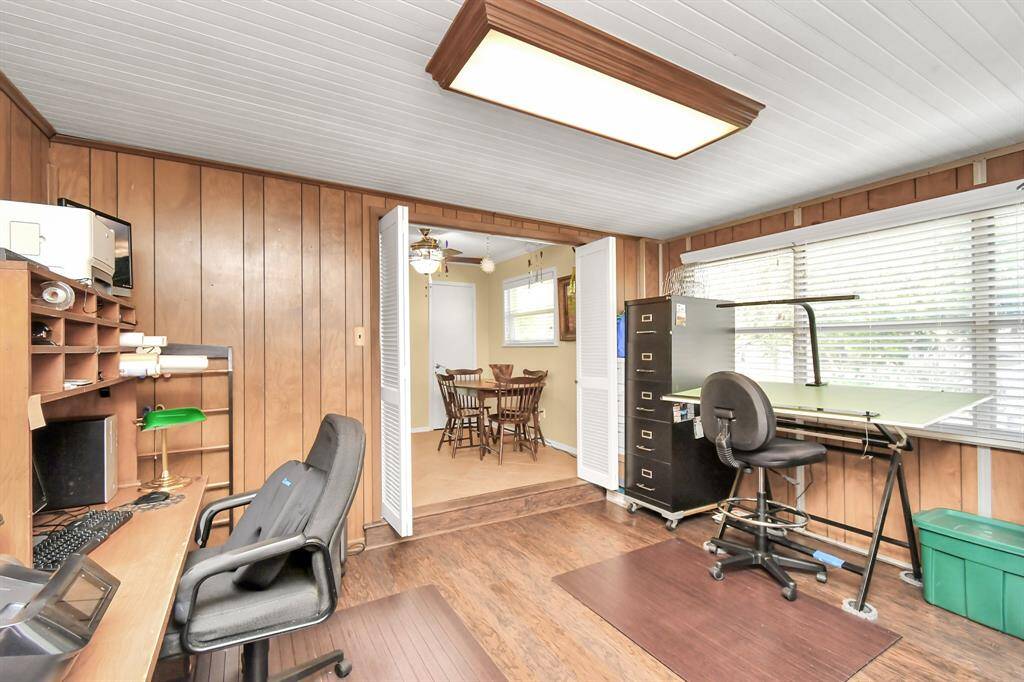 Sunroom/office