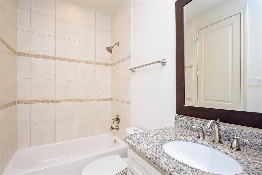 En-suite bathroom
