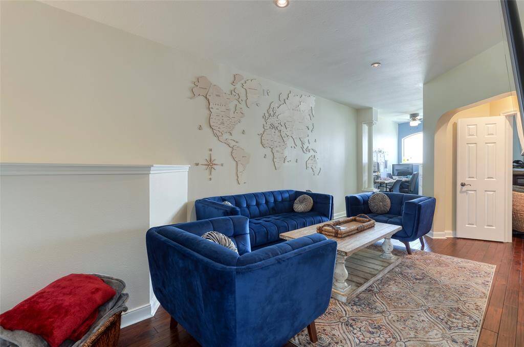 Upstairs Media/Liviing