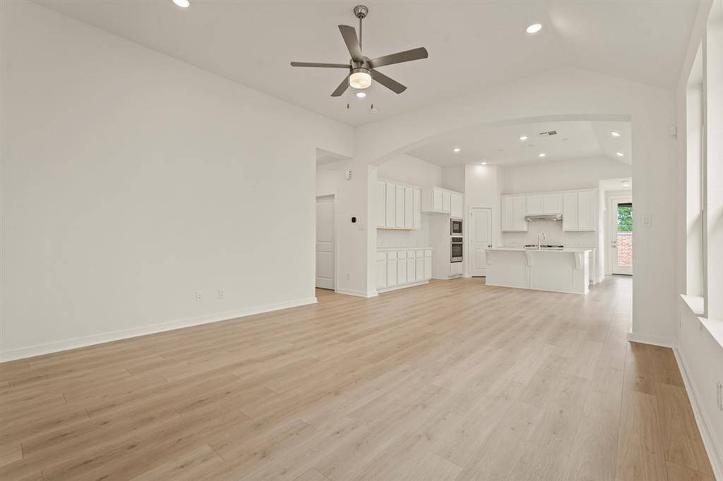 4918ShoreArborLaneCRTNC010