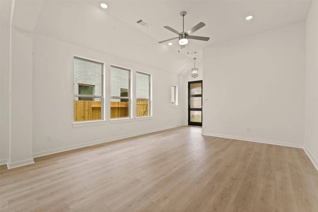 4918ShoreArborLaneCRTNC016