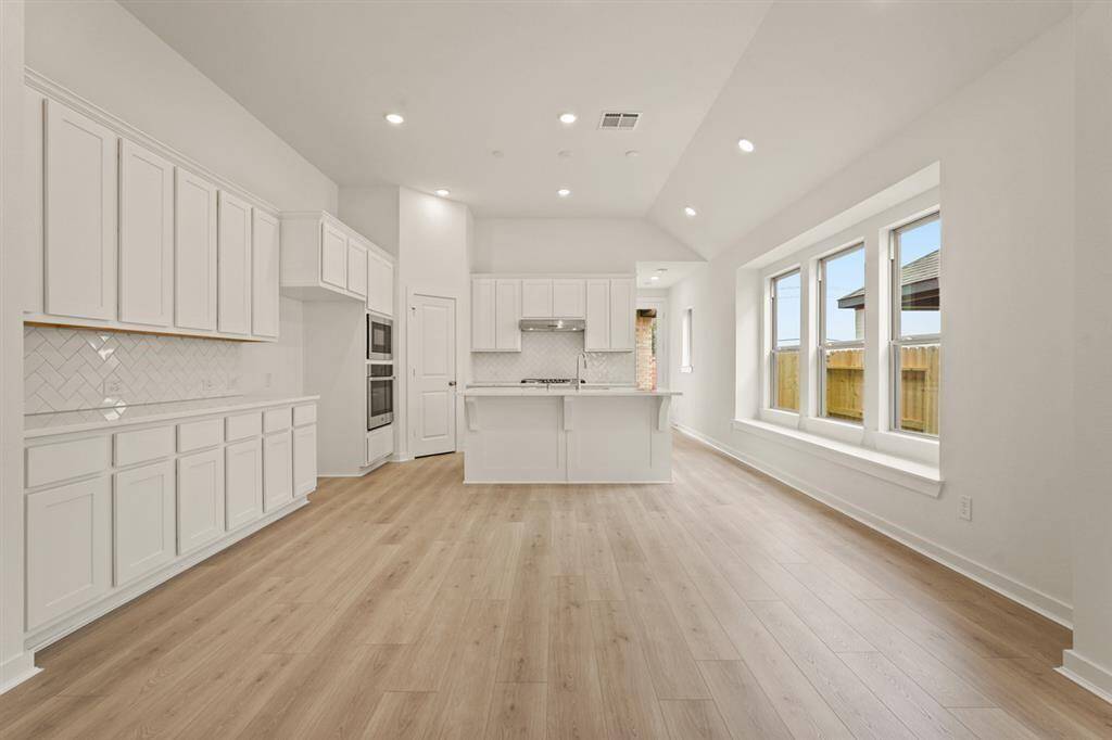 4918ShoreArborLaneCRTNC018