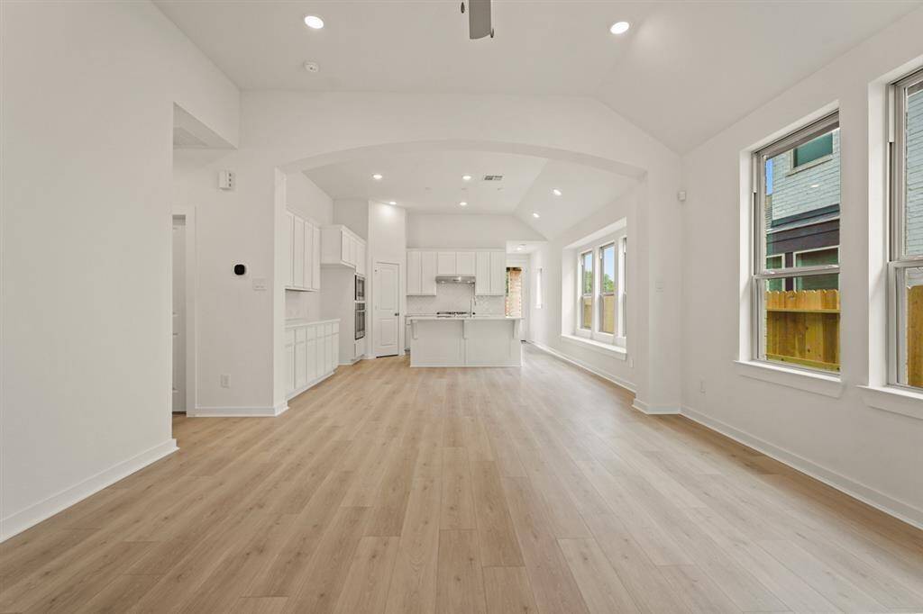 4918ShoreArborLaneCRTNC009