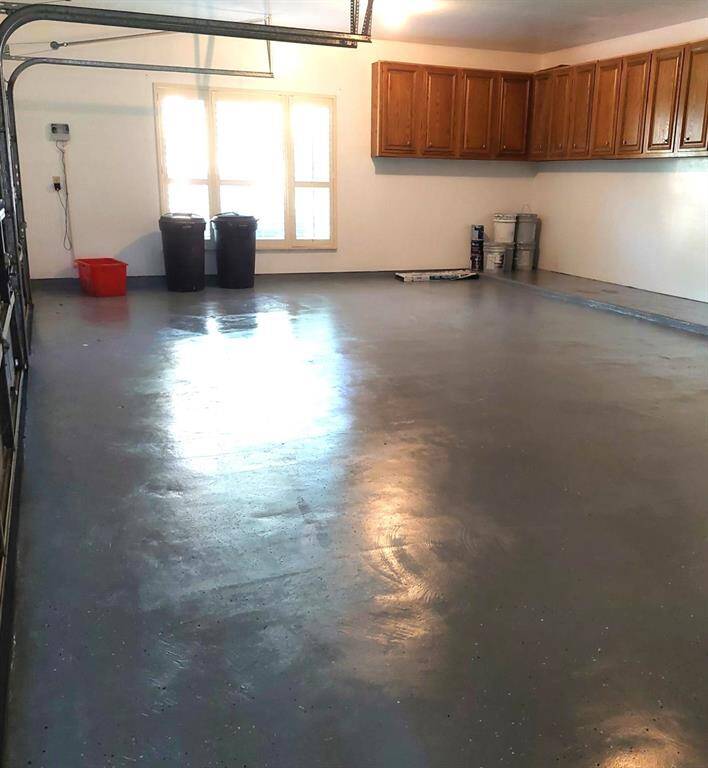 Great trees in spacious back yard with patio. Yard is large enough for a pool too!
