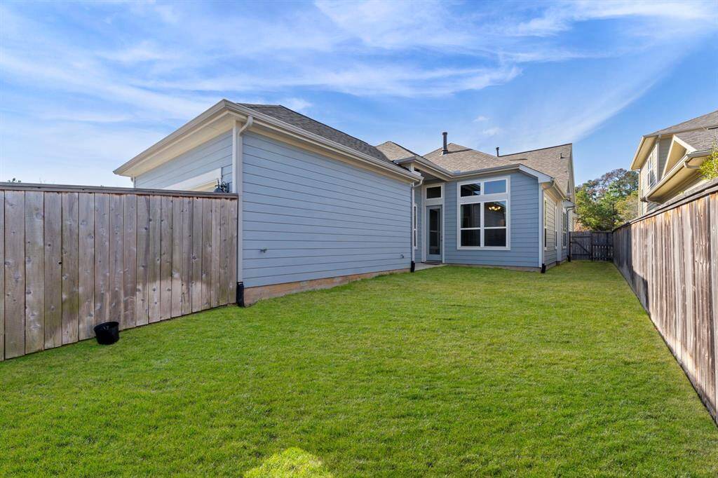 Back yard includes full sprinkler system.