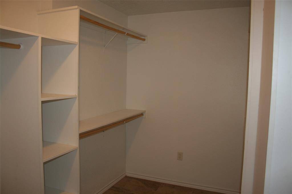 Walk-in Primary Closet